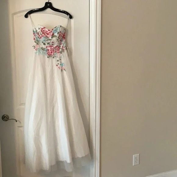 Social Code Strapless Embroidered Gown White - Picture 1 of 11